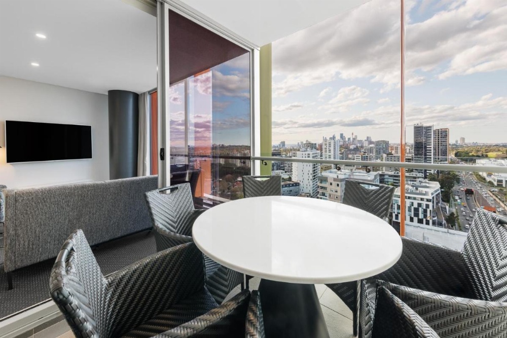 Meriton Suites Zetland Image 14