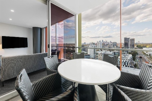 Meriton Suites Zetland image 14